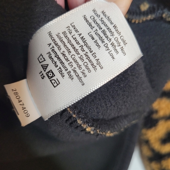 Teddy Leopard Print Zip Pullover Sweater - Picture 15 of 15